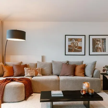 Casiola - Beautiful Overlooking The Marina With Parking Apartment