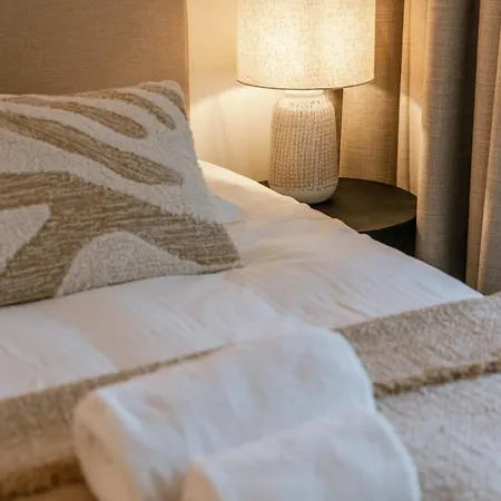 Casiola - Beautiful Overlooking The Marina With Parking Apartmán *